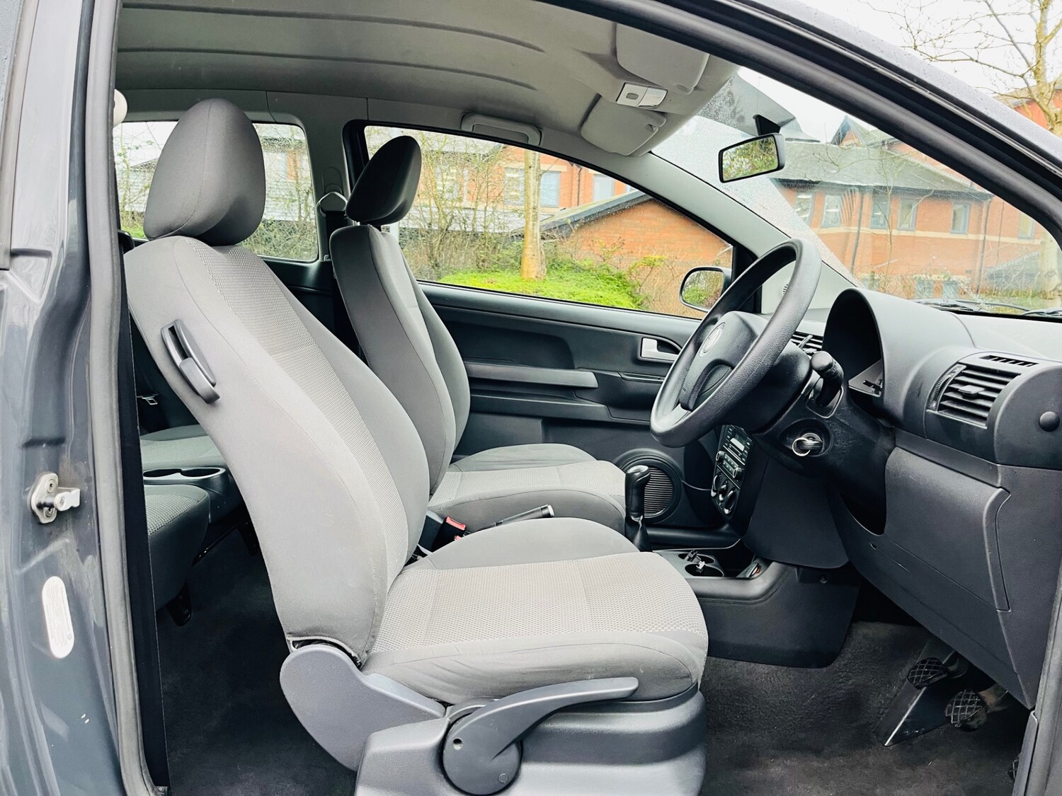 Used Volkswagen Fox 2010 for sale - 78039381: Photo 15