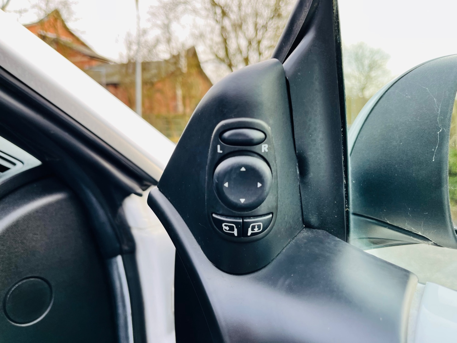 Used Saab 9-3 2010 for sale - 78027357: Photo 24