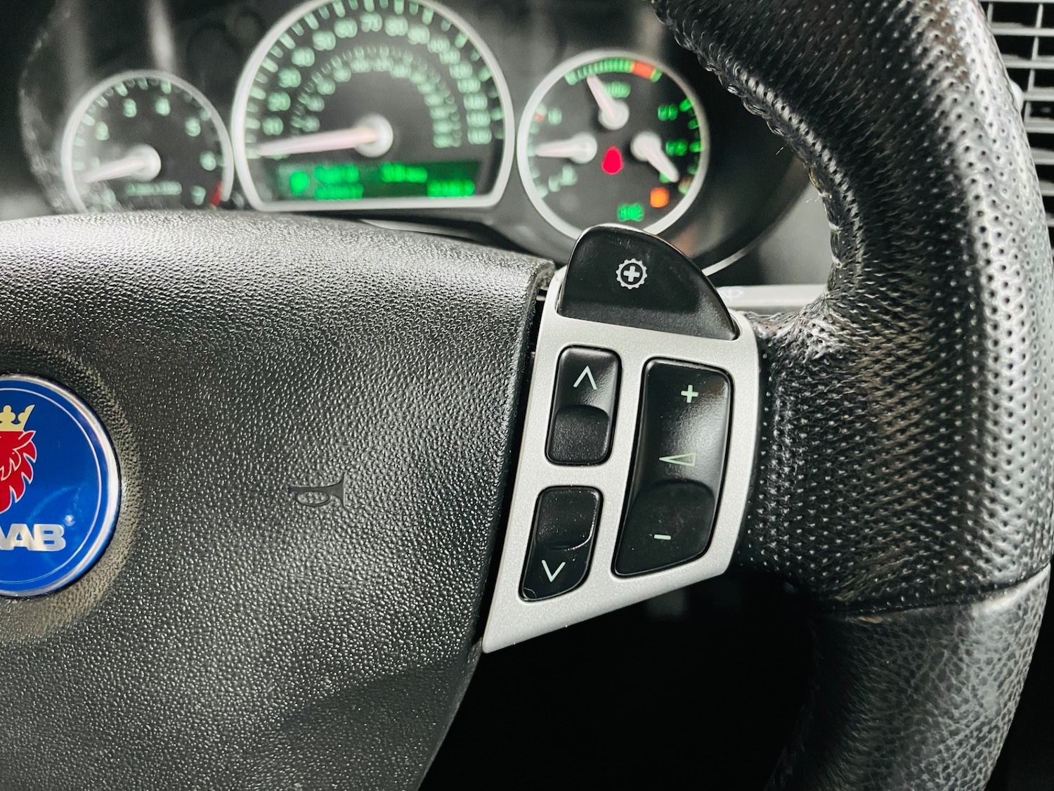 Used Saab 9-3 2010 for sale - 78027357: Photo 31