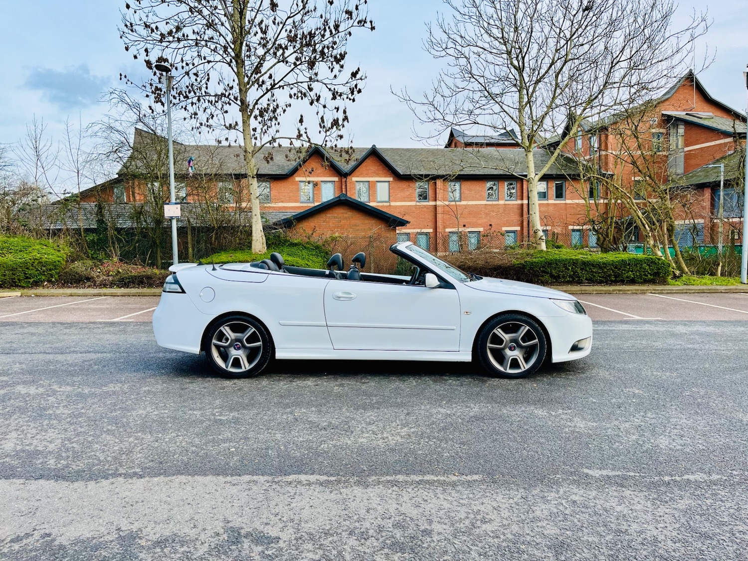 Used Saab 9-3 2010 for sale - 78027357: Photo 8