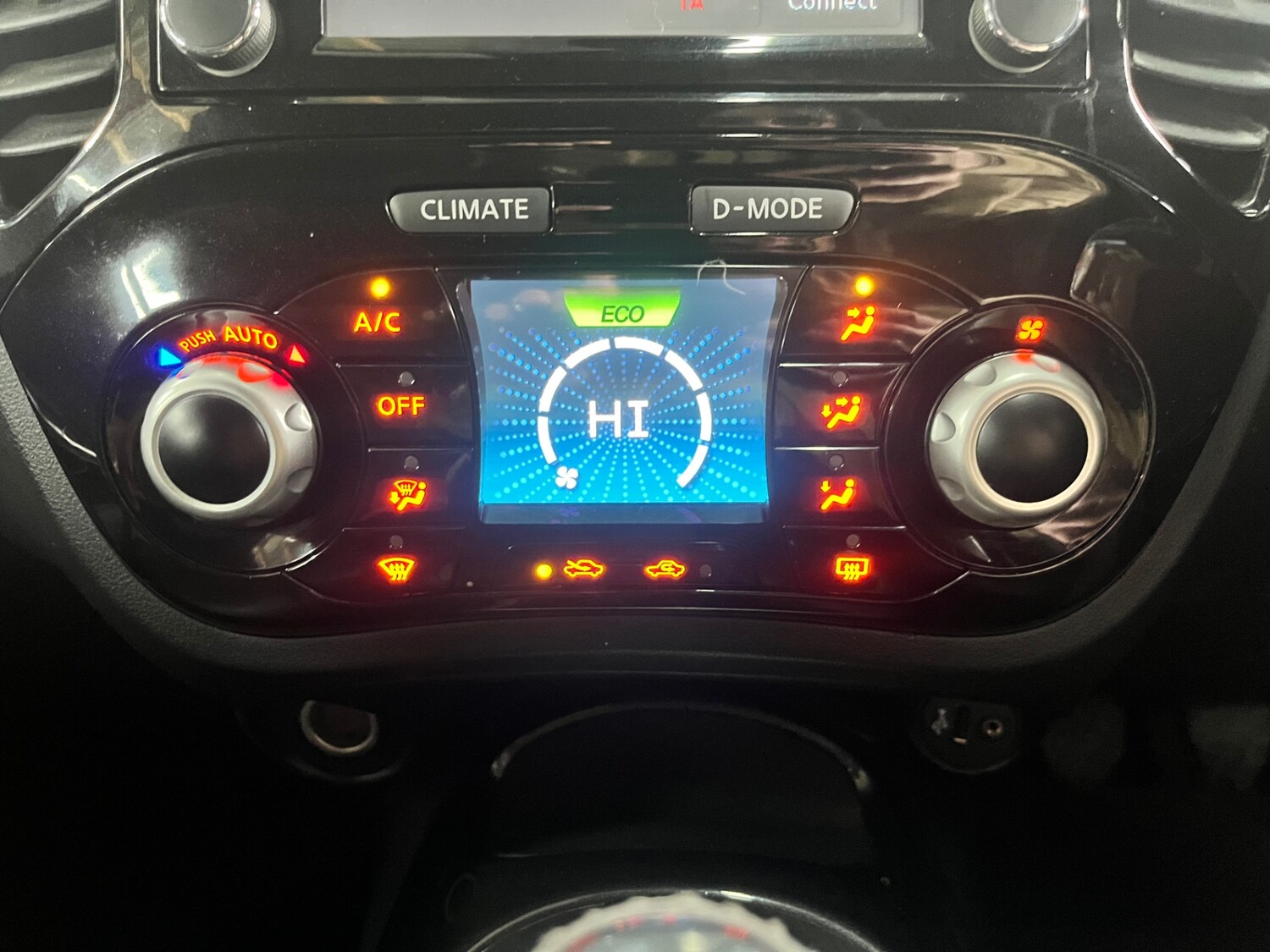 Used Nissan Juke 2015 for sale - 78028185: Photo 43