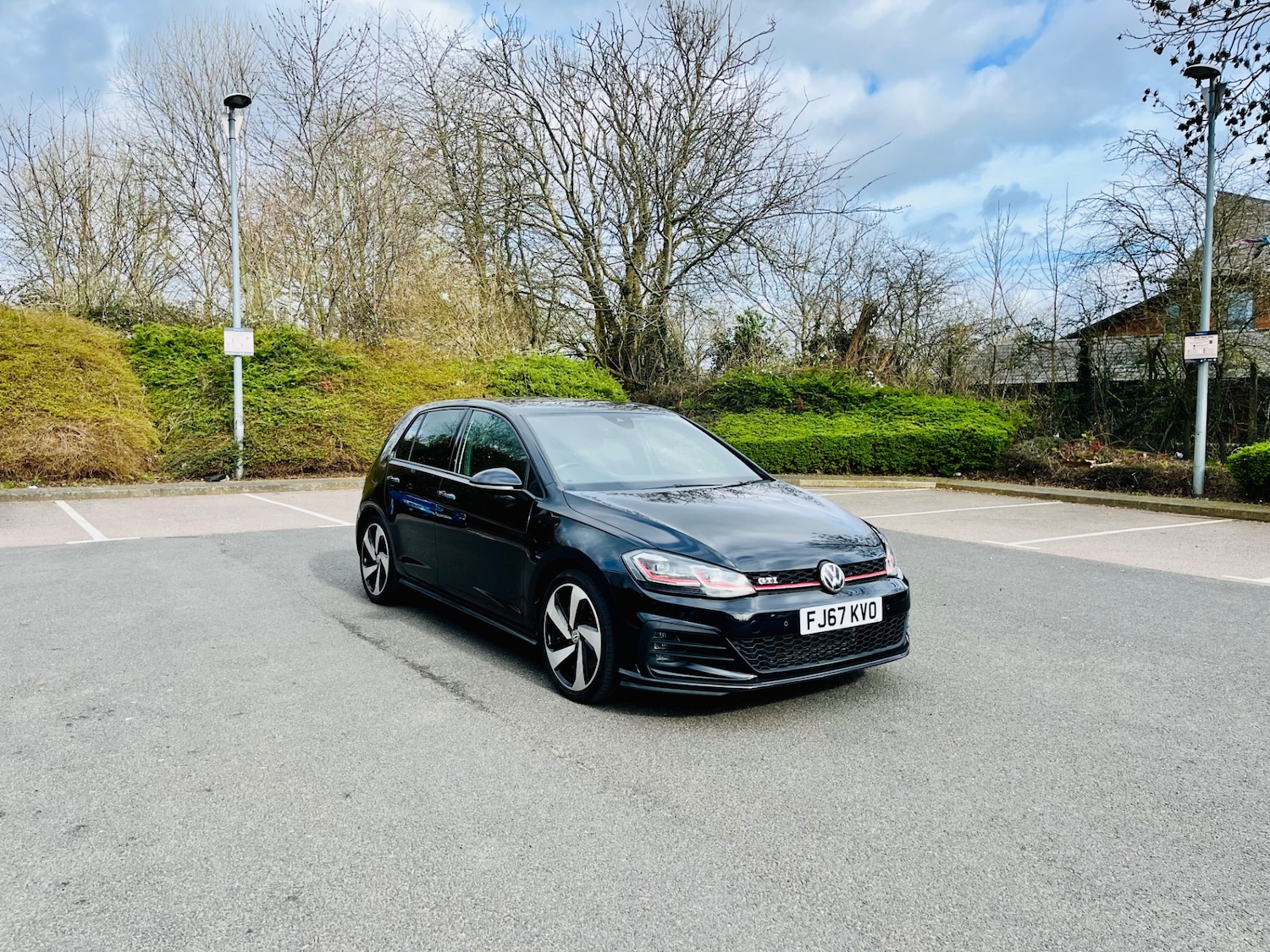 Used Volkswagen Golf 2025 for sale - 78025325: Photo 2