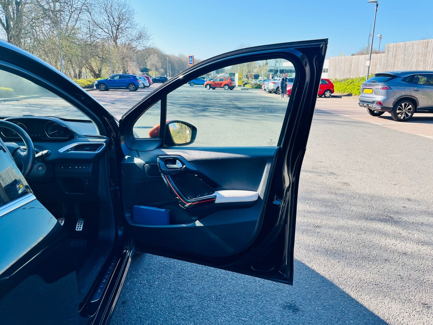 Used Peugeot 208 2015 for sale - 78028040: Photo 14