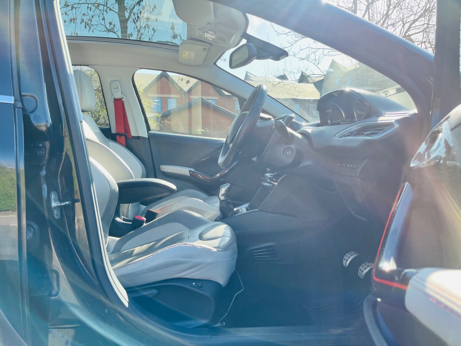 Used Peugeot 208 2015 for sale - 78028040: Photo 15