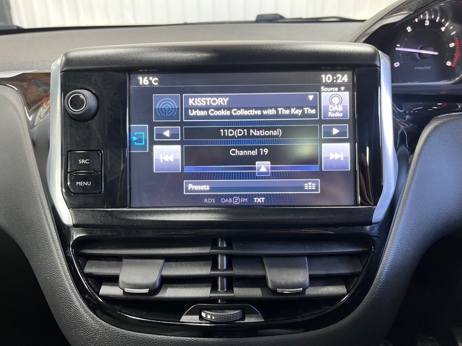 Used Peugeot 208 2015 for sale - 78028040: Photo 27