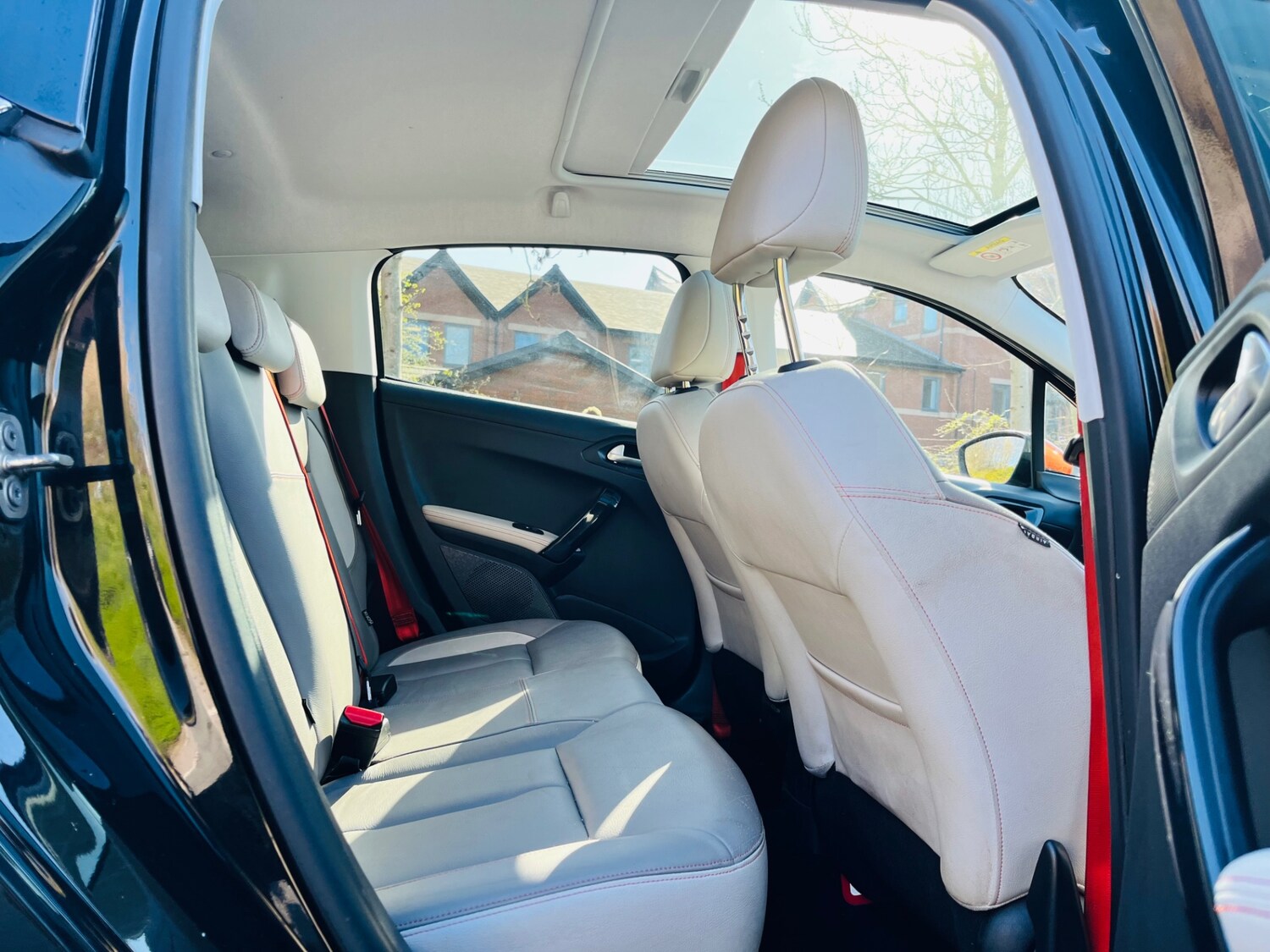 Used Peugeot 208 2015 for sale - 78028040: Photo 39