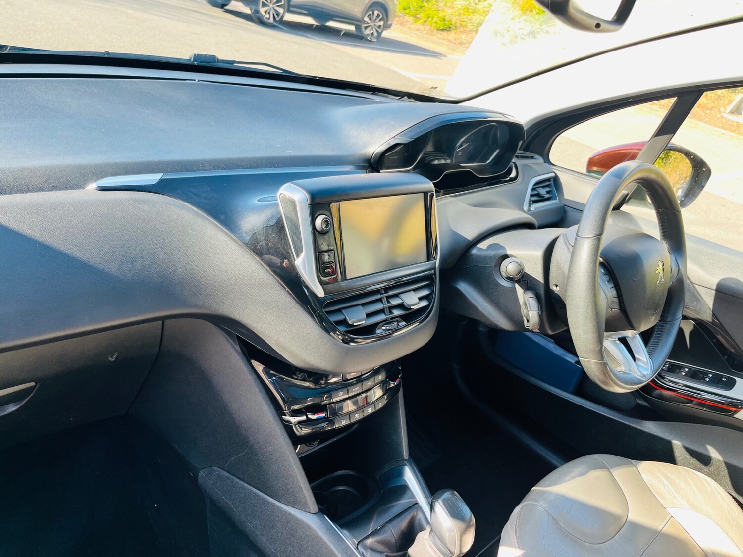 Used Peugeot 208 2015 for sale - 78028040: Photo 49