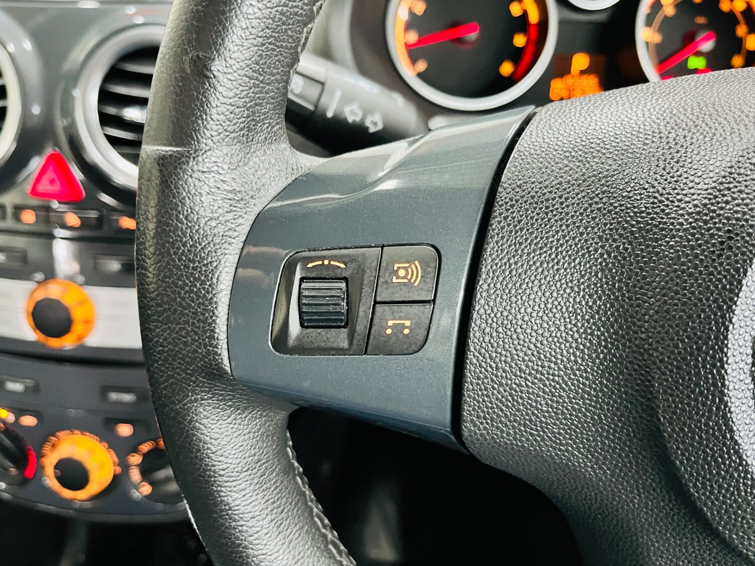 Used Vauxhall Corsa 2012 for sale - 78121935: Photo 20