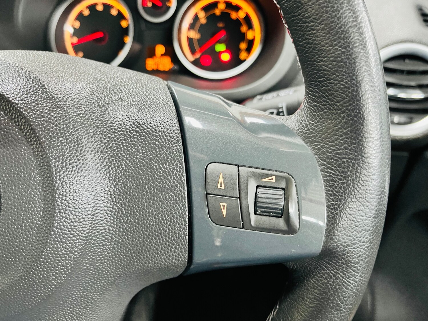 Used Vauxhall Corsa 2012 for sale - 78121935: Photo 21