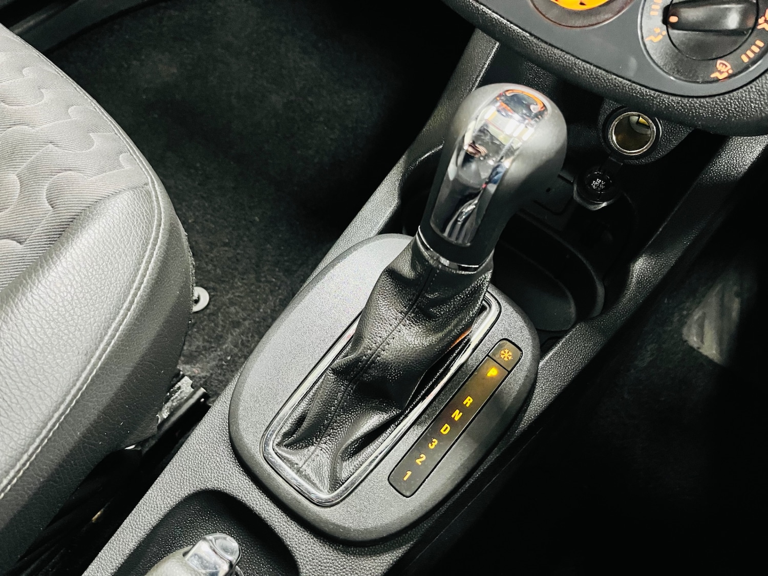 Used Vauxhall Corsa 2012 for sale - 78121935: Photo 32