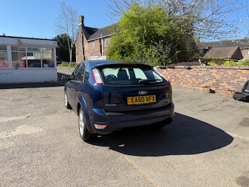 Used Ford Focus 2010 for sale - 74274309: Photo