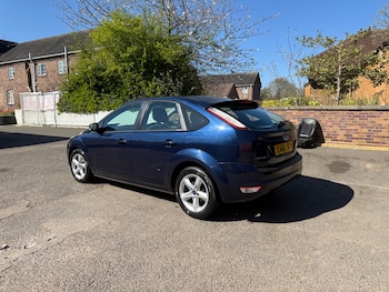Used Ford Focus 2010 for sale - 74274309: Photo