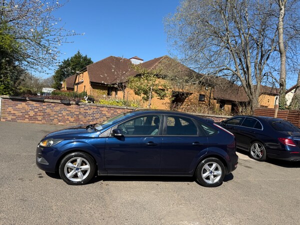 Used Ford Focus 2010 for sale - 74274309: Photo 5