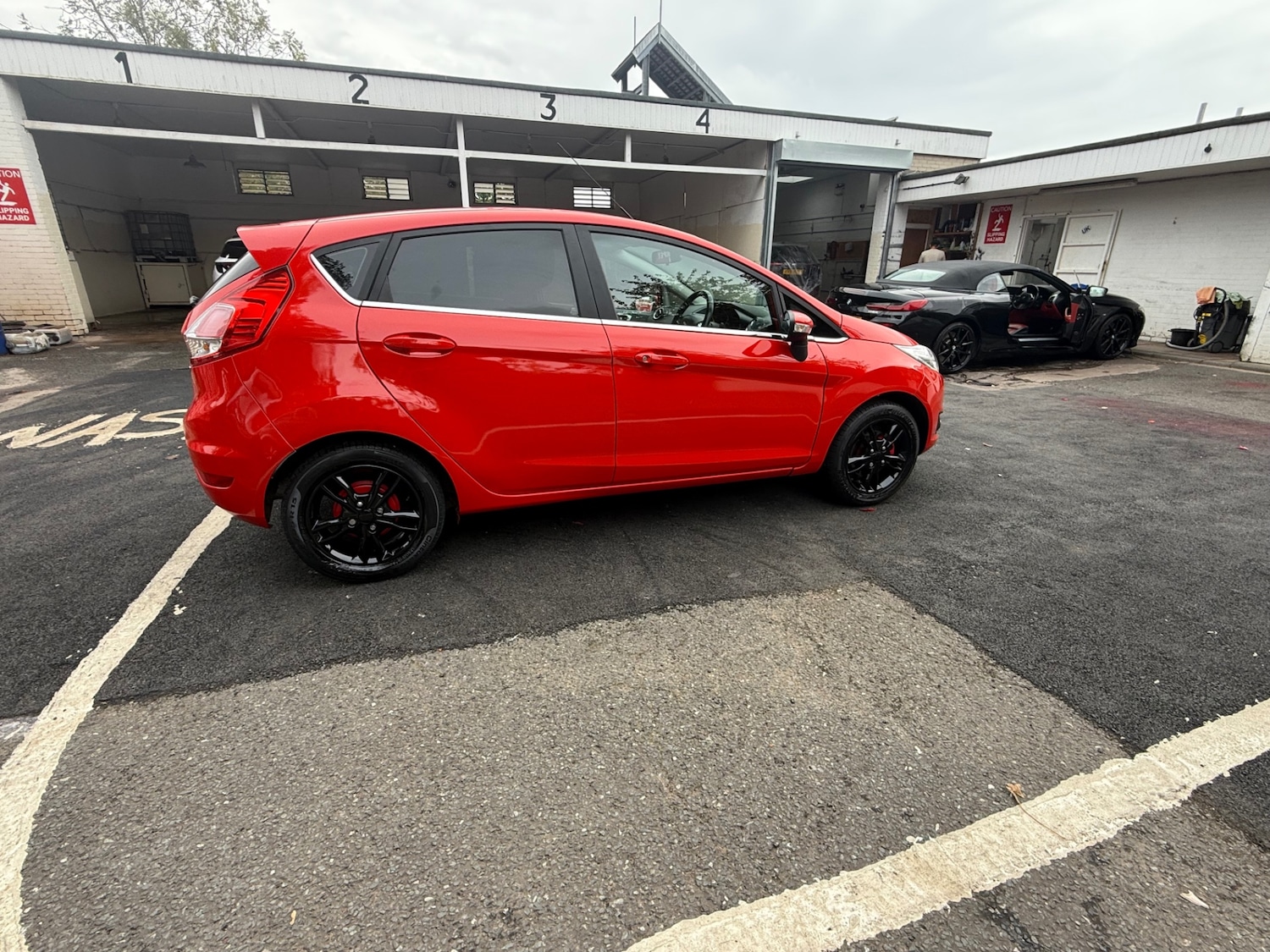 Used Ford Fiesta 2016 for sale - 76031231: Photo 8