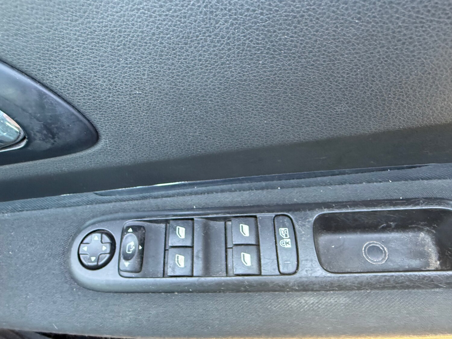 Used Peugeot 3008 2014 for sale - 77650789: Photo 16