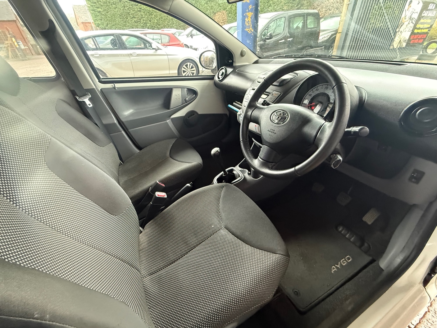 Used Toyota AYGO 2011 for sale - 78018677: Photo 10