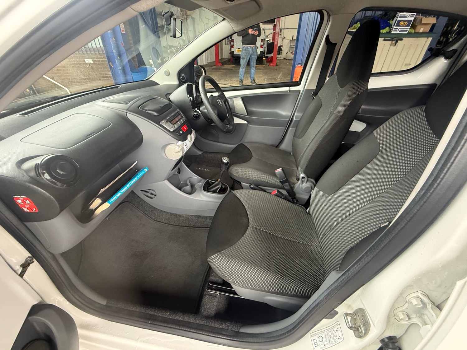 Used Toyota AYGO 2011 for sale - 78018677: Photo 13