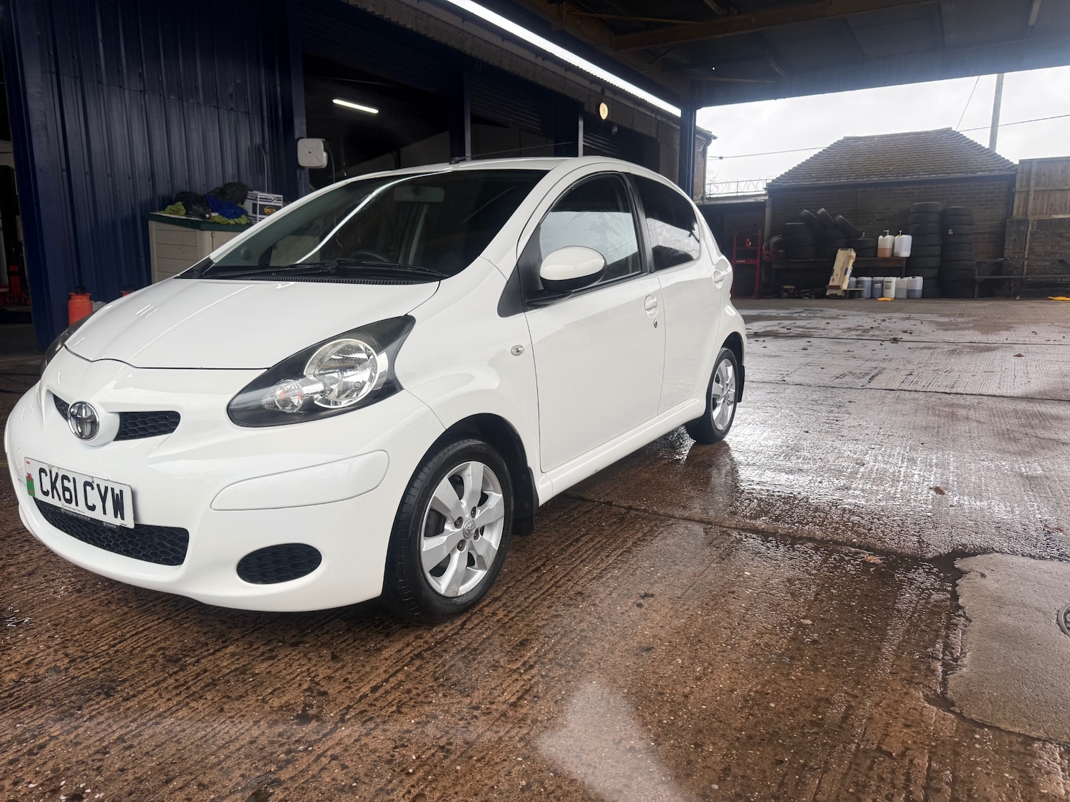 Used Toyota AYGO 2011 for sale - 78018677: Photo 5