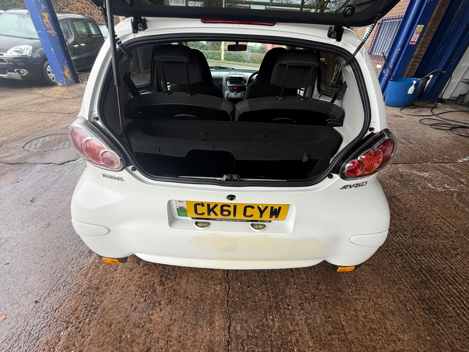 Used Toyota AYGO 2011 for sale - 78018677: Photo 9