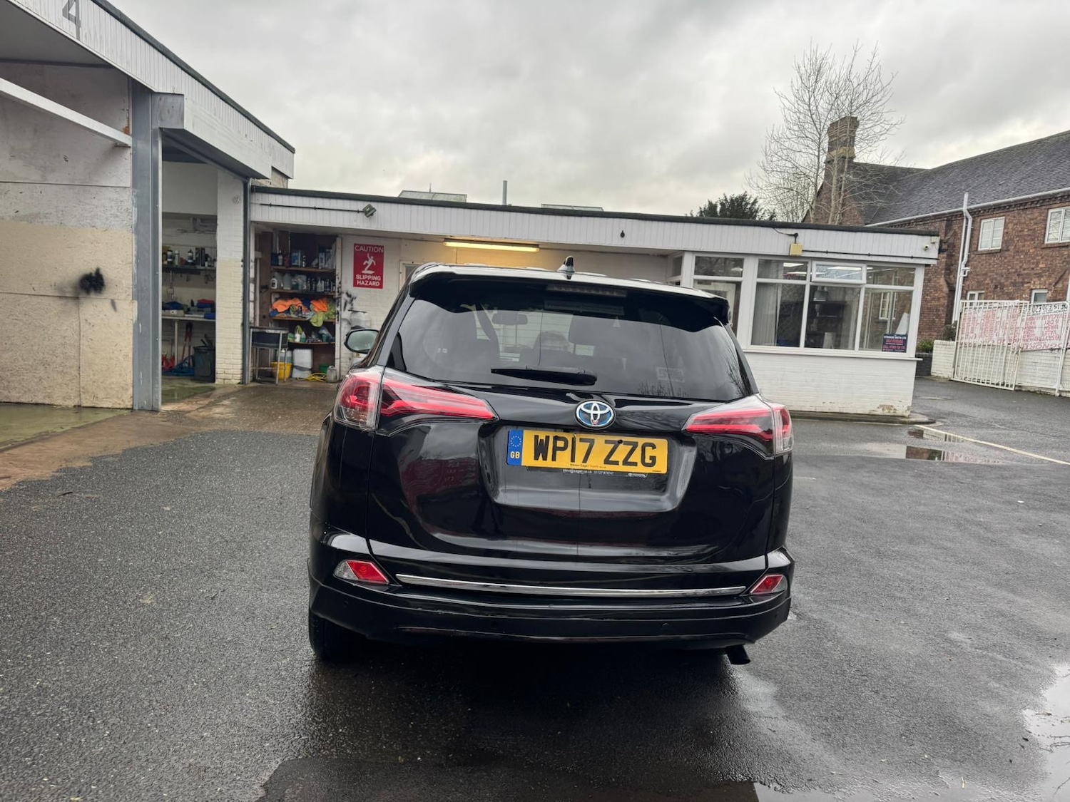 Used Toyota RAV4 2017 for sale - 77141035: Photo 11