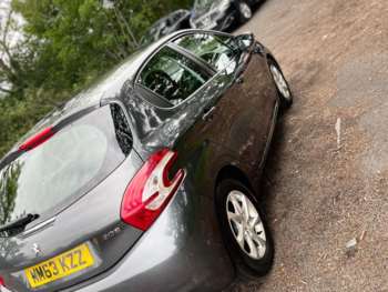 Used Peugeot 208 2014 for sale - 68416975: Photo