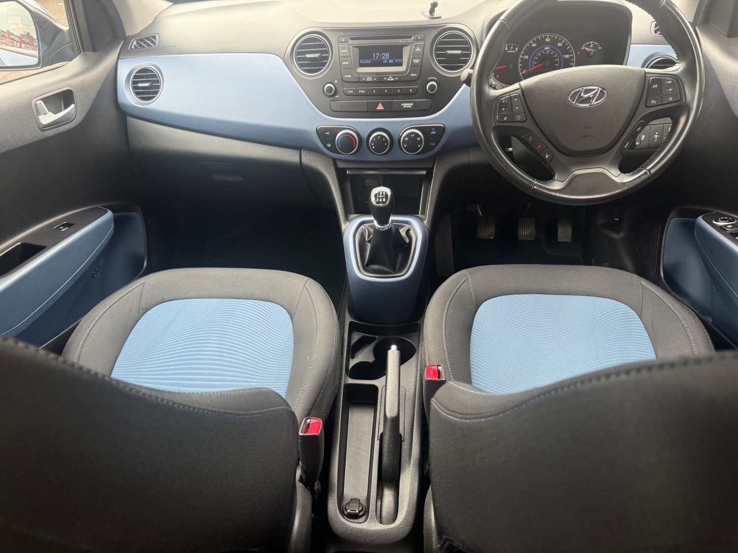Used Hyundai i10 2015 for sale - 76192537: Photo 11