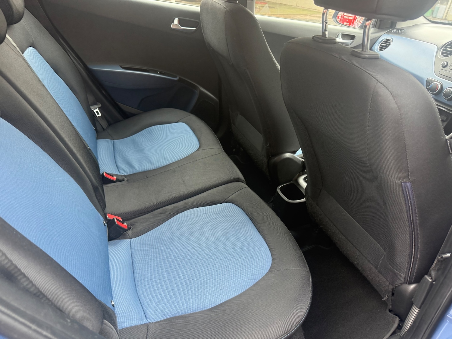 Used Hyundai i10 2015 for sale - 76192537: Photo 12