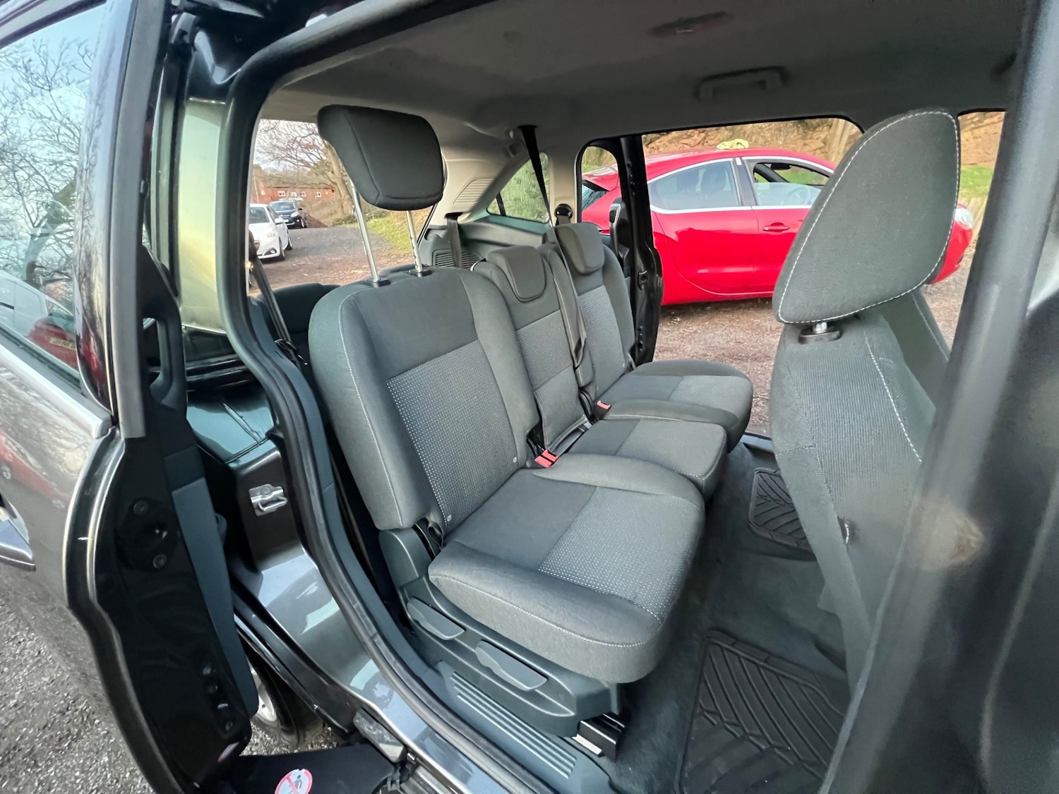 Used Ford Grand C-Max 2015 for sale - 76198633: Photo 10