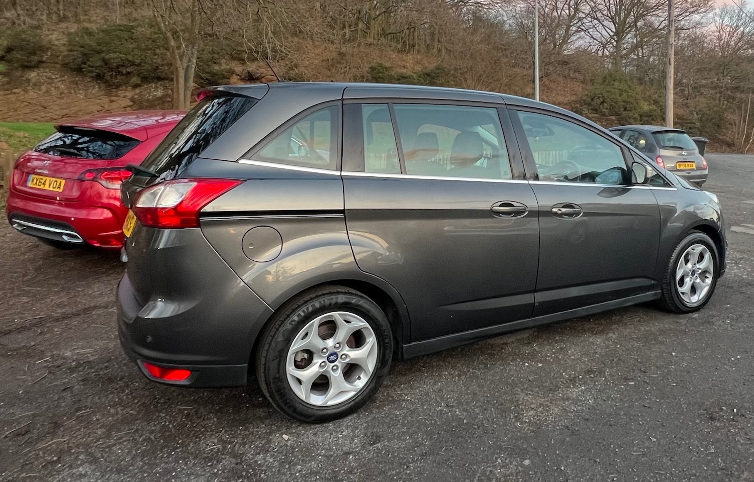 Used Ford Grand C-Max 2015 for sale - 76198633: Photo 2