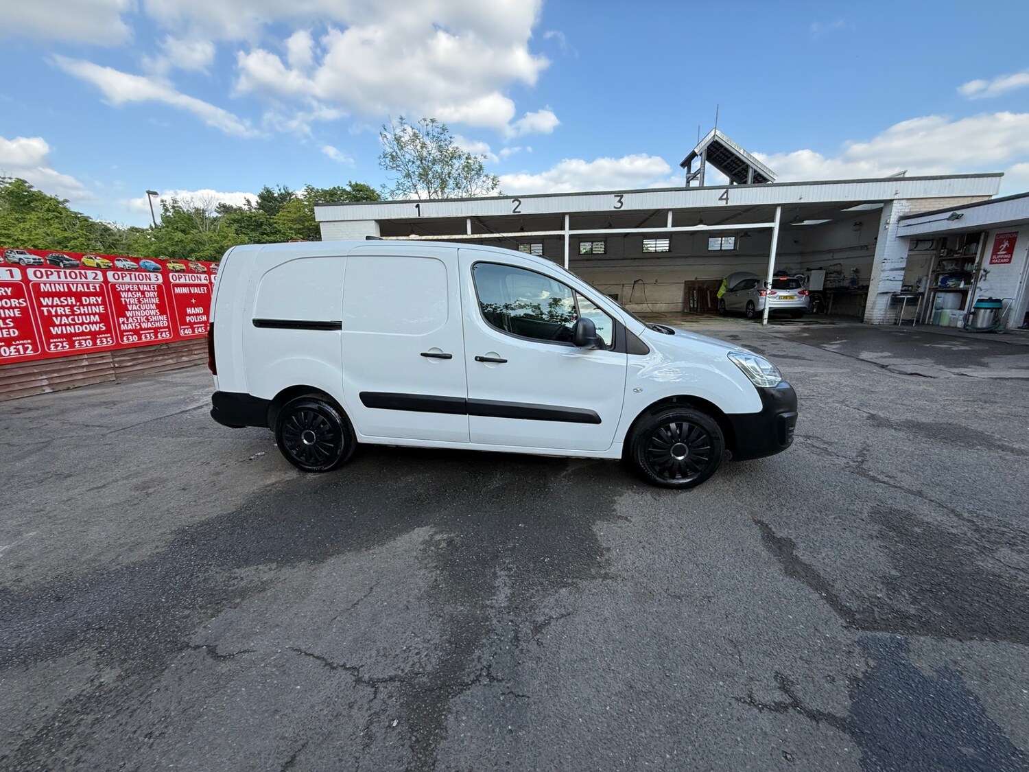 Used Peugeot Partner 2018 for sale - 76187302: Photo 3