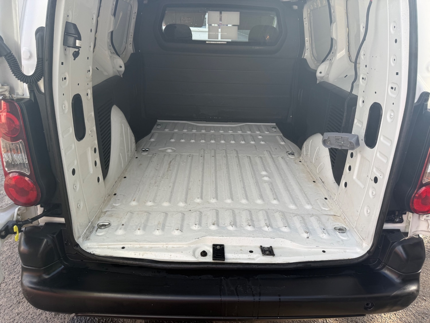 Used Peugeot Partner 2018 for sale - 76187302: Photo 9