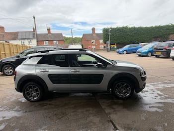 Used Citroen C4 Cactus 2017 for sale - 79772289: Photo