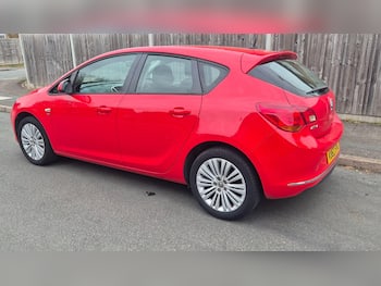 Used Vauxhall Astra 2013 for sale - 79740680: Photo