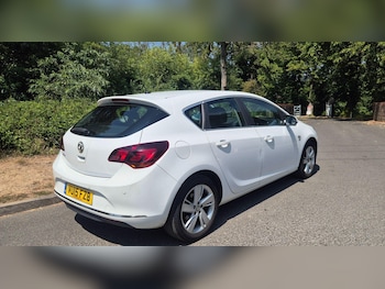 Used Vauxhall Astra 2015 for sale - 79256166: Photo