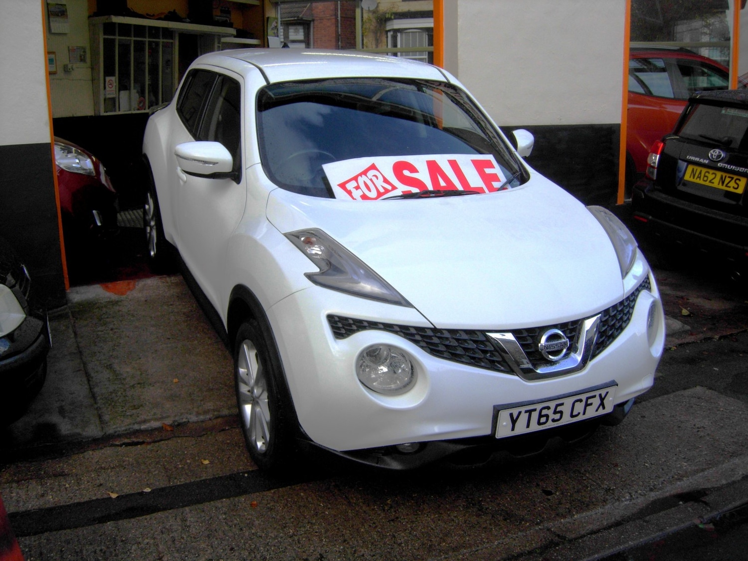 Used Nissan Juke 2015 for sale - 76712999: Photo 2