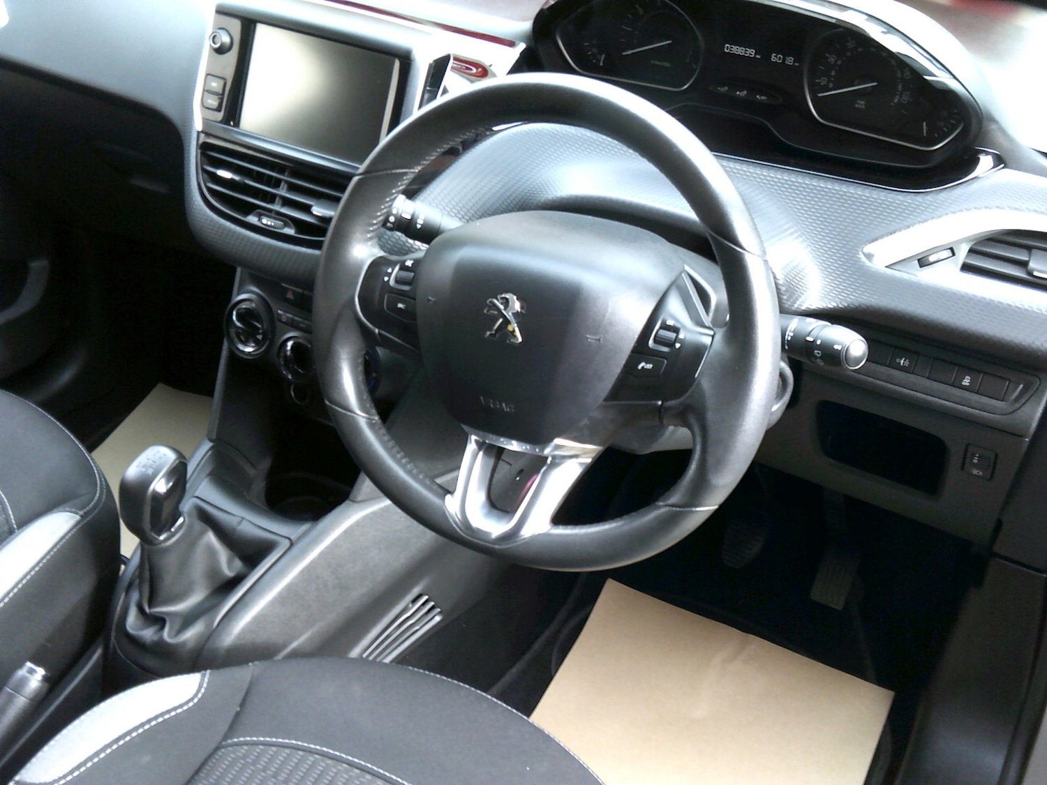 Used Peugeot 208 2016 for sale - 77962002: Photo 7