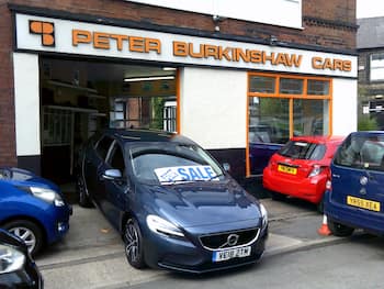 Used Volvo V40 2018 for sale - 79735307: Photo