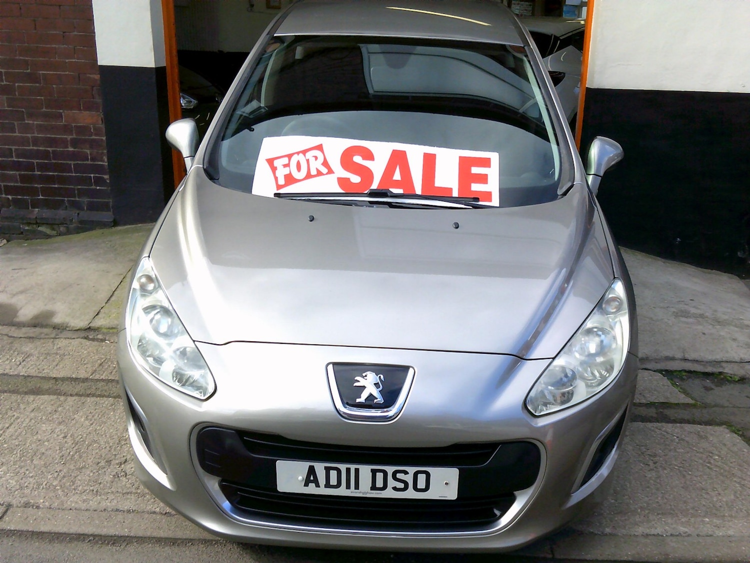 Used Peugeot 308 2011 for sale - 77888433: Photo 2