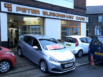 Used Peugeot 208 2016 for sale - 77742899: Photo