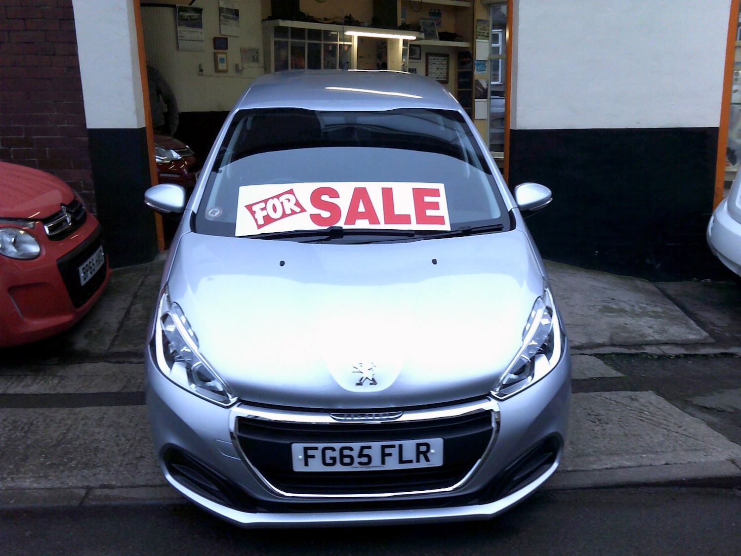 Used Peugeot 208 2016 for sale - 77742899: Photo 2