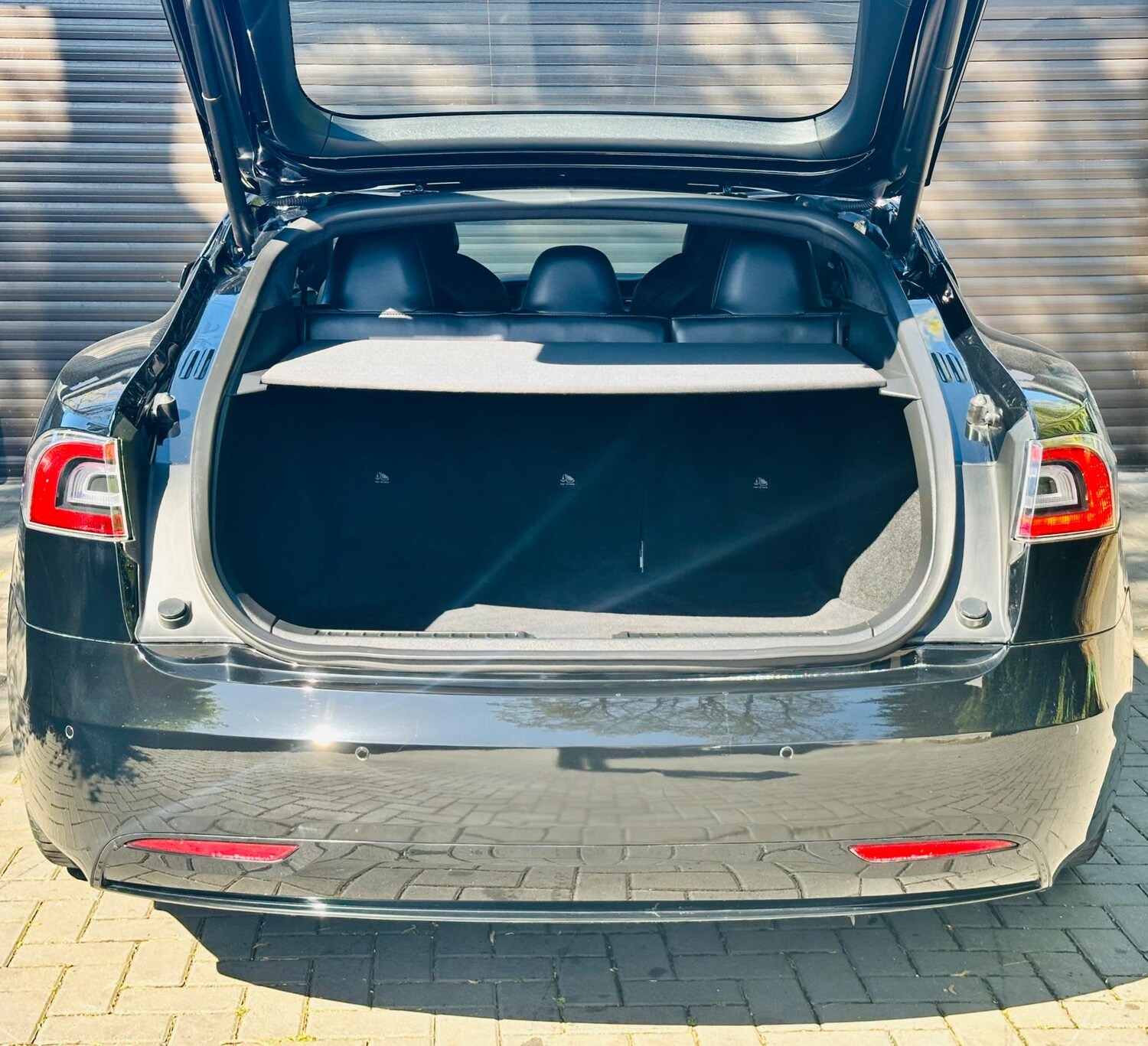 Vehicle 28