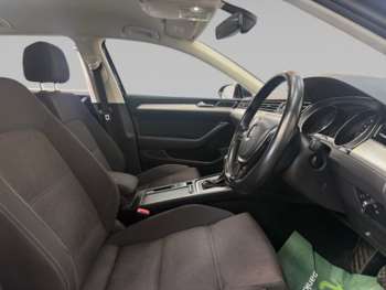 Used Volkswagen Passat 2018 for sale - 74931105: Photo