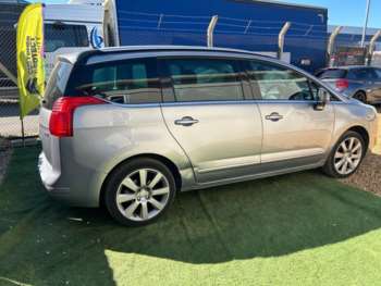 Used Peugeot 5008 2014 for sale - 74223493: Photo