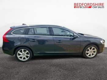Used Volvo V60 2015 for sale - 74942702: Photo