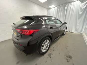 Used Infiniti Q30 2017 for sale - 74105235: Photo