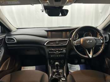 Used Infiniti Q30 2017 for sale - 74105235: Photo