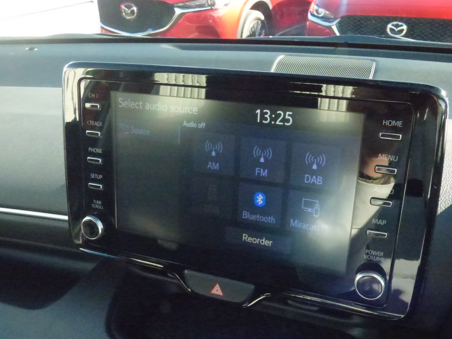 Used Mazda Mazda2 HYBRID 2023 for sale - 76133742: Photo 24