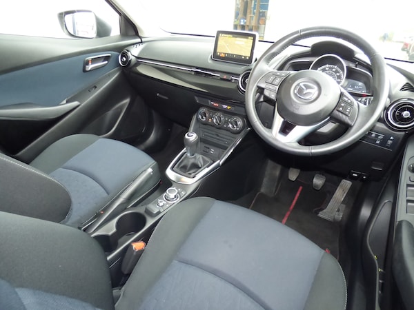 Used Mazda Mazda2 2015 for sale - 76341259: Photo 15