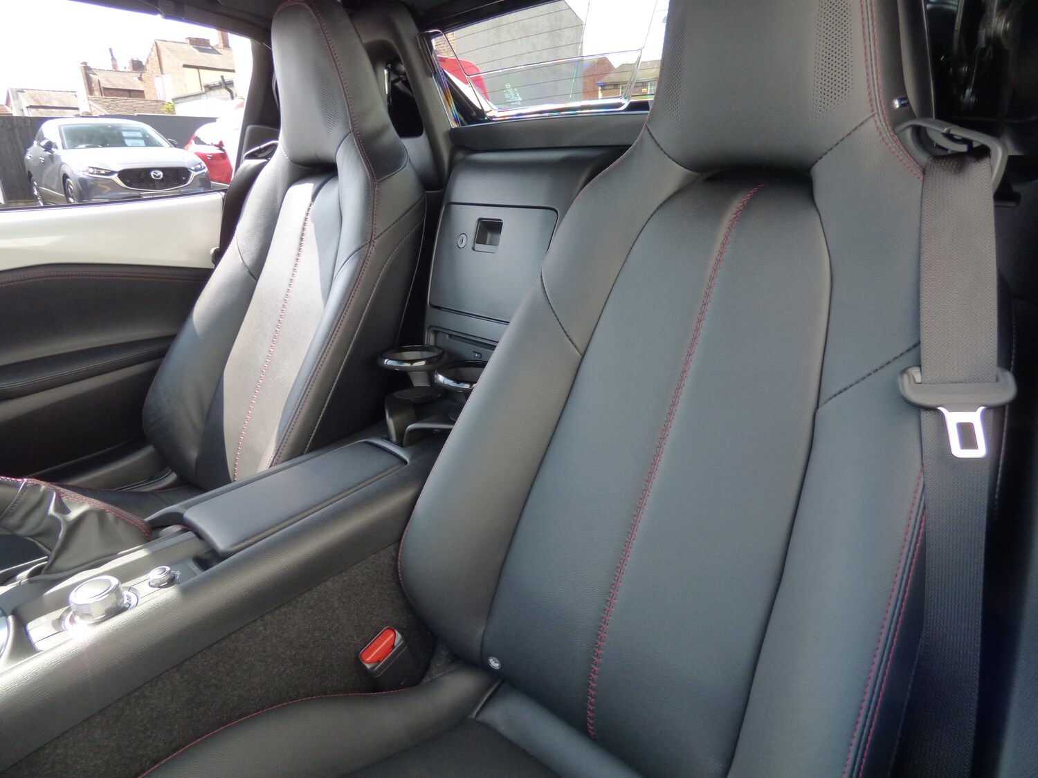 Used Mazda MX-5 2018 for sale - 76341257: Photo 16