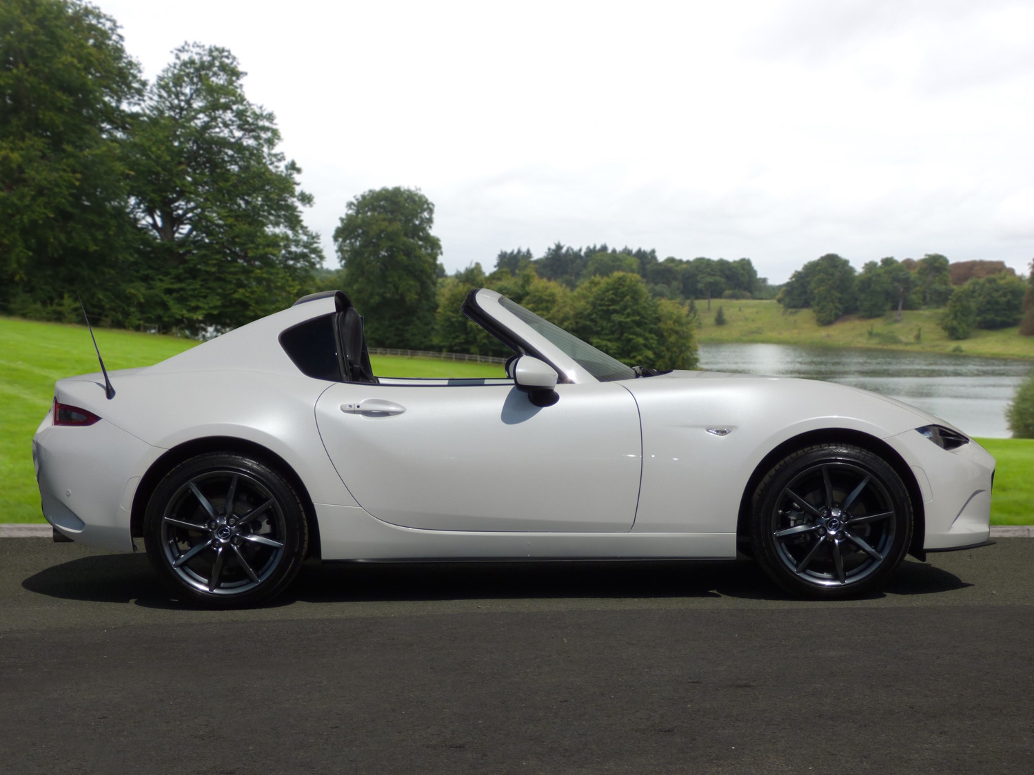 Used Mazda MX-5 2018 for sale - 76341257: Photo 2